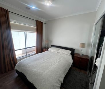 Splendid 3Br Home in Mt Atkinson, Truganina! - Photo 4