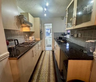 2 bedroom terraced house to rent - Photo 3