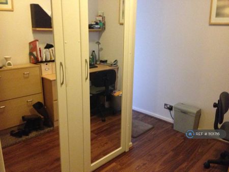 1 bedroom flat to rent - Photo 3