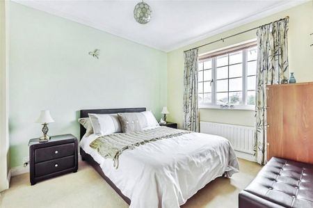 3 bedroom end of terrace house to rent - Photo 5