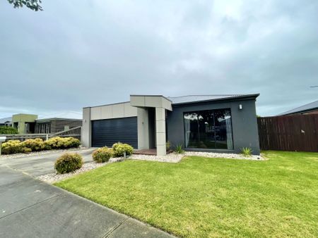 9 Coventry Road Traralgon VIC - Photo 4