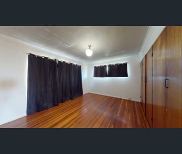 129 Granadilla Street, MacGregor, Qld 4109 - Photo 5
