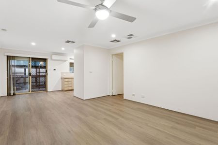 19/33 Brookside Avenue, Kelmscott Wa 6111 - Photo 5