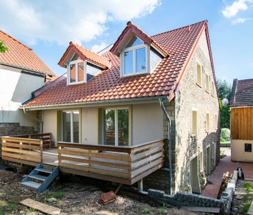 Moderne 3-Zimmer Dachgeschosswohnung mit rustikalen Akzenten - Photo 4