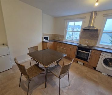 2 bedroom maisonette to rent - Photo 5