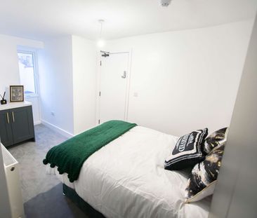 Blackwell Road Room 6 - Photo 6