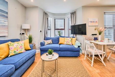 Princess Red, 25 Princess Street (From Sept 2025), Portrush, BT56 8AX - Photo 4