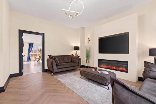 21 Charlestown Hall Gardens, Lisburn, BT28 0AL - Photo 1