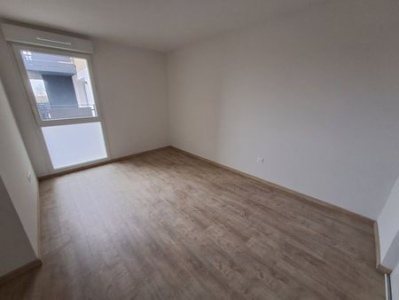 Location Appartement 3 pièces 66m² EAUNES 31600 - Photo 4