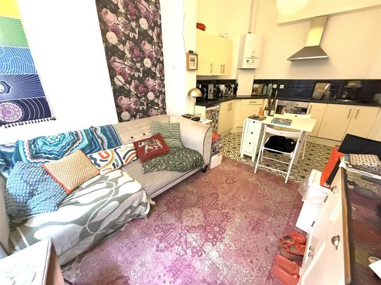 2 bedroom flat to rent - Photo 1