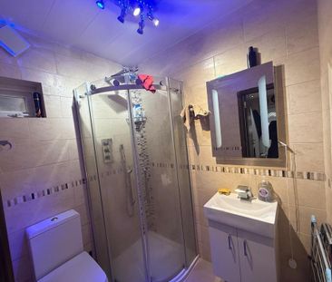 4 bedroom semi-detached house to rent - Photo 6