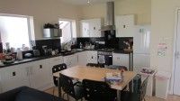 1 bed Room in Shared House - To Let - Photo 5