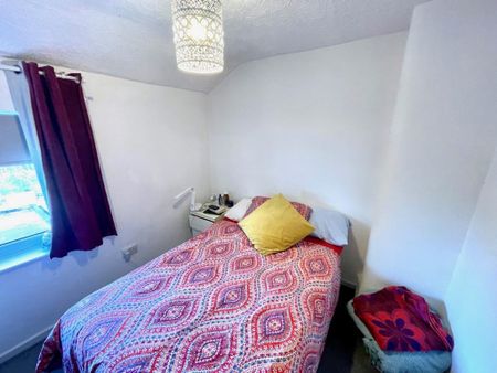 2 bedroom terraced house to rent - Photo 3