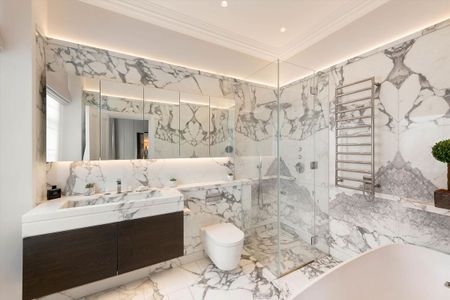 An exceptional duplex apartment in the heart of Belgravia, SW1X. - Photo 2