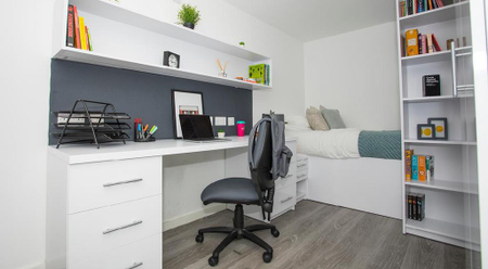 Studio to rent - Photo 2