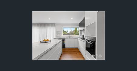 OPULENCE ON OWENS AVENUE - Photo 2