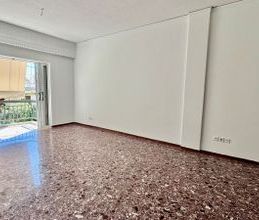 Διαμέρισμα για ενοικίαση - Πετρούπολη, - Photo 1