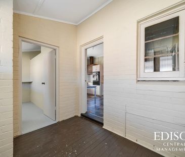 PRIME LOCATION! Don't Miss Out! - Photo 5