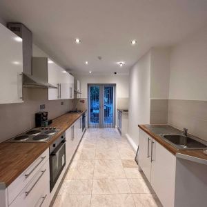 Beautiful studio rooms, beautiful house, bills incl! Room 6 (2A) - Photo 2