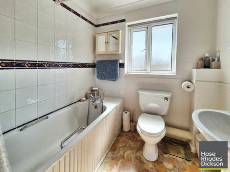 3 bedroom terraced house to rent - Photo 2