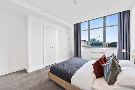 West Smithfield, London, EC1A 9HX - Photo 5