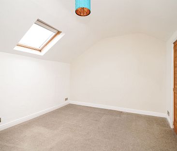 2 bedroom Terraced House to rent - Photo 6