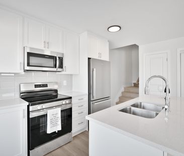 For Lease - 301 Glenroy Gilbert Drive Unit# 11, Barrhaven, Ontario - Photo 3