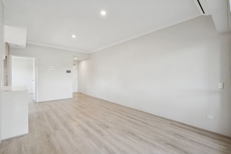 Boutique Top-Floor Applecross Living - Available NOW - Photo 3