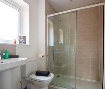 3 bedroom semi-detached house to rent - Photo 6