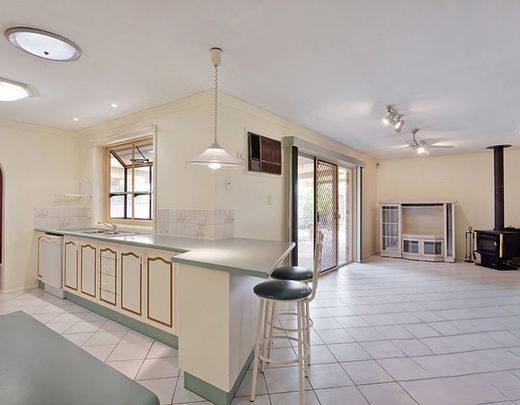 FOR LEASE | Perfect Family Home In Plumpton - Photo 1