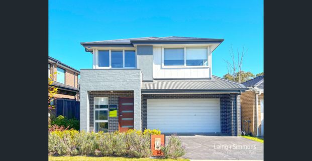 Exquisite Ex-Display Home: Your Dream Family Living - Photo 1