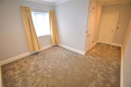 5 bedroom semi-detached house to rent - Photo 5