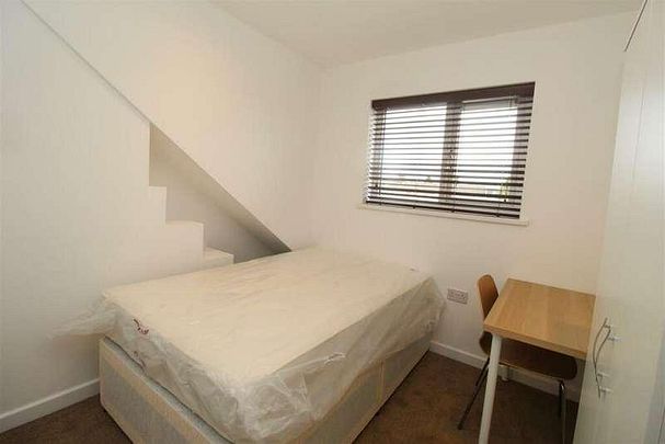 Flora Street, Cardiff, CF24 - Photo 1