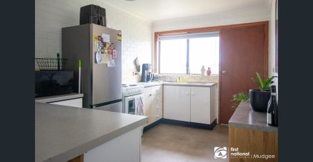 PRIME LOCATION - Photo 5