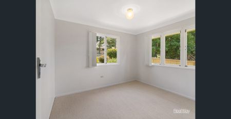 Charming Home with Breathtaking Escarpment Views in Mount Lofty - Photo 5