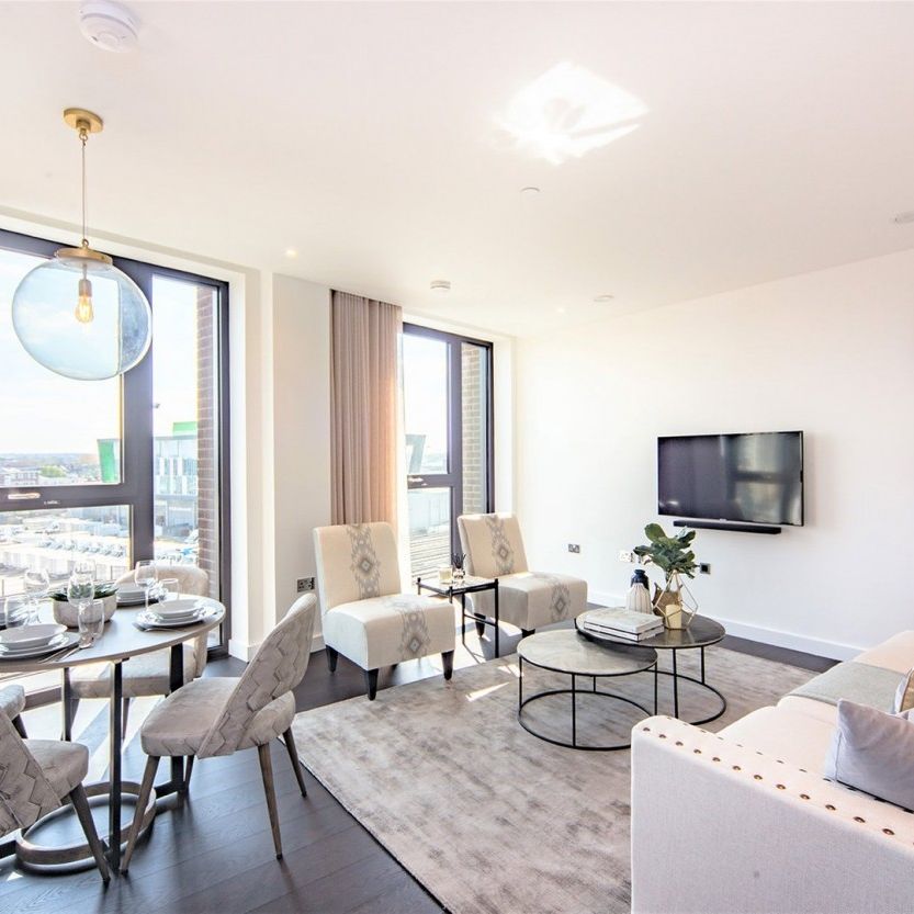 Charles Clowes Walk, Battersea, London, SW11 - Photo 1