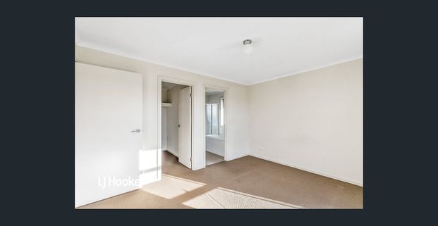 Quiet & Convenient Location Living! - Photo 1