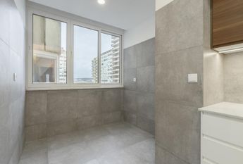 4 Bedroom Apartment with a view, Restelo, Lisboa