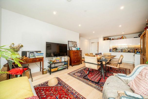 Bonnet Street, Royal Wharf, E16 - Photo 1