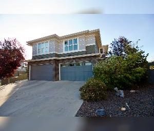 3 Bed 2.5 Bath Huge Pie-Shaped Lot Dbl Garage Trumpeter Edmonton - Photo 2