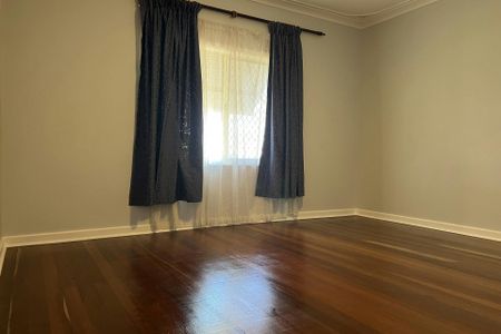 GORGEOUS HOME - Photo 3