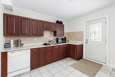 For Lease - 387 Ontario Street Unit# Lower Unit, Newmarket, Ontario - Photo 5