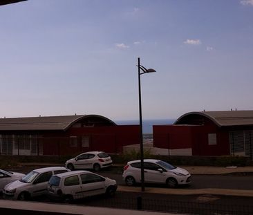 Location Appartement 3 pièces 63m² ST DENIS 97400 - Photo 5