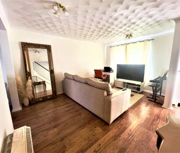 3 bedroom terraced house to rent - Photo 3