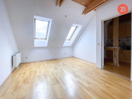 Großzügige 4- Zimmer-Wohnung mit Balkon in URFAHR - unbefristetes Mietverhältnis - Foto 2