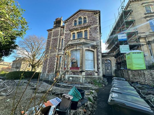 5 bedroom flat to rent - Photo 1