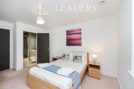 2 bedroom apartment to rent Orion 9, The Boardwalk, Brighton Marina Village, Brighton, BN2 - Photo 3