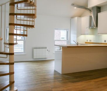 1 bedroom flat to rent - Photo 2