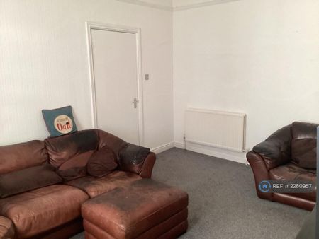 6 bedroom terraced house to rent - Photo 5