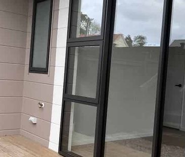 Like -New 2 Bedroom home in Panmure - Photo 3
